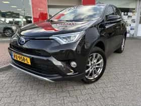 Toyota RAV4 (2016) thumbnail 2