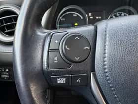 Toyota RAV4 (2016) thumbnail 11