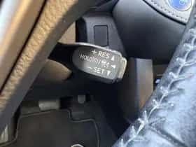 Toyota RAV4 (2016) thumbnail 14