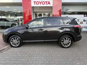 Toyota RAV4 (2016) thumbnail 3