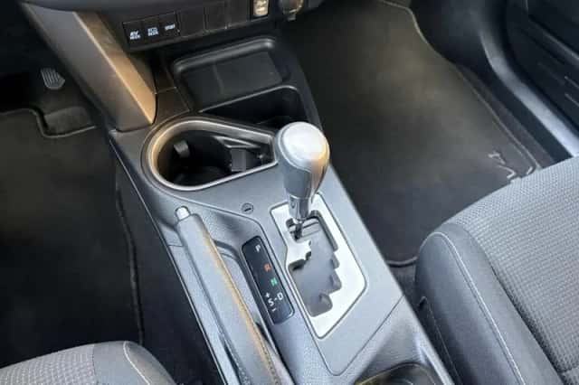 Toyota RAV4 (2016) thumbnail 22