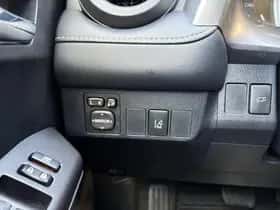 Toyota RAV4 (2016) thumbnail 24