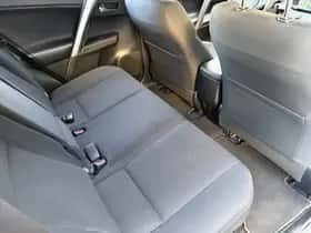 Toyota RAV4 (2016) thumbnail 29