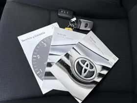 Toyota RAV4 (2016) thumbnail 37