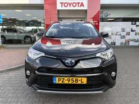 Toyota RAV4 (2016) thumbnail 6