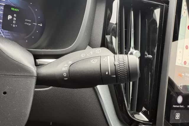 Volvo XC60 (2025) thumbnail 15