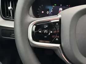 Volvo XC60 (2025) thumbnail 16
