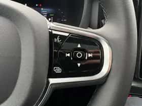 Volvo XC60 (2025) thumbnail 17