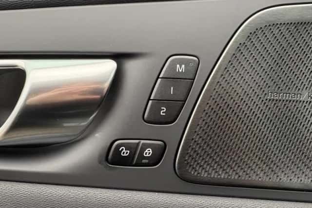 Volvo XC60 (2025) thumbnail 31