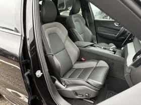 Volvo XC60 (2025) thumbnail 36