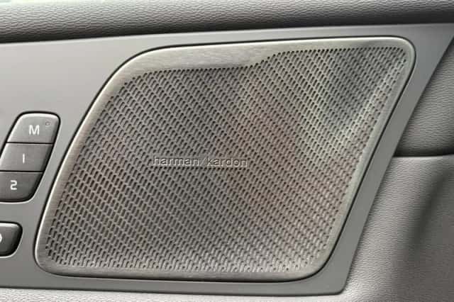 Volvo XC60 (2025) thumbnail 9