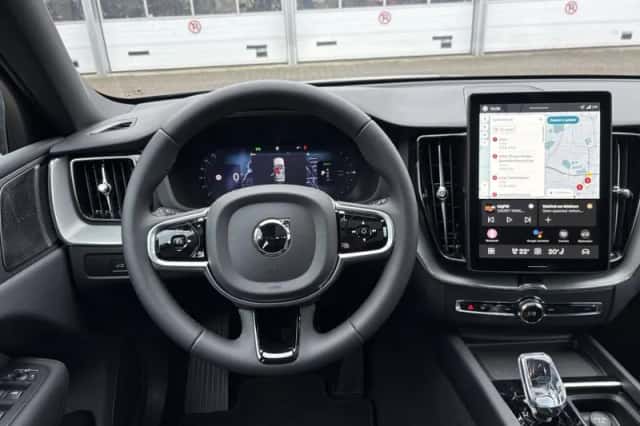 Volvo XC60 (2025) thumbnail 10