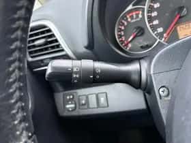 Toyota Verso-S (2011) thumbnail 11