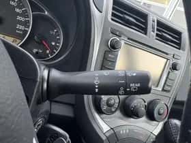 Toyota Verso-S (2011) thumbnail 12