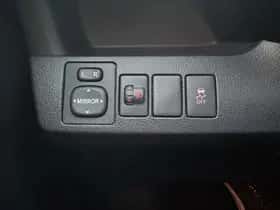 Toyota Verso-S (2011) thumbnail 23