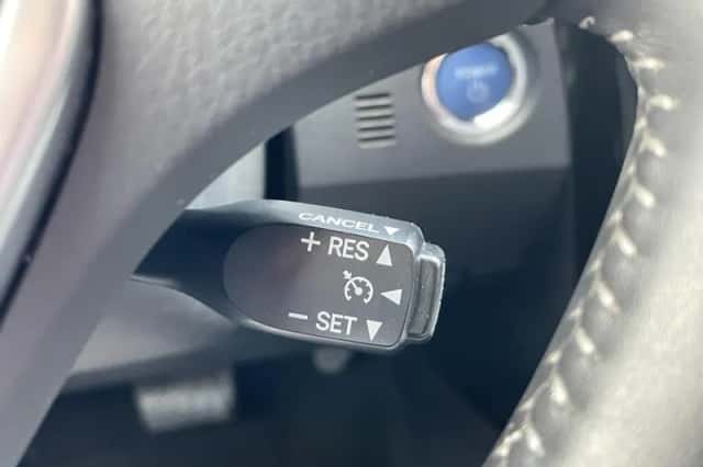 Toyota Auris (2015) thumbnail 14