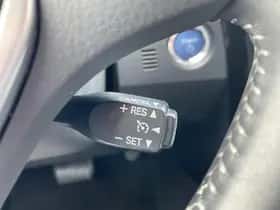 Toyota Auris (2015) thumbnail 14