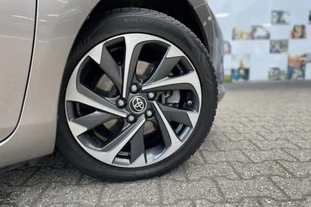 Toyota Auris (2015) thumbnail 27
