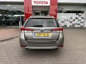 Toyota Auris (2015) thumbnail 7