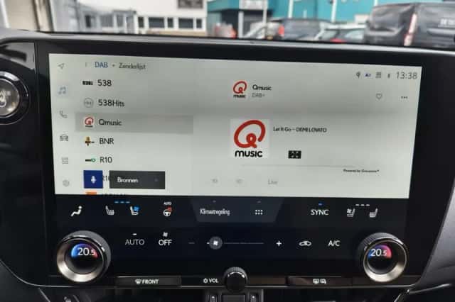 Lexus NX (2022) thumbnail 15