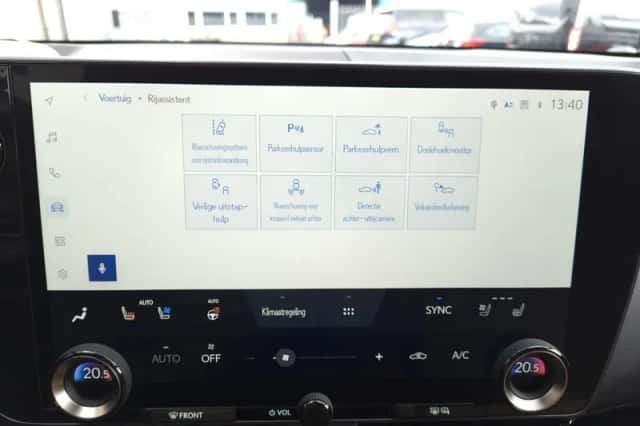 Lexus NX (2022) thumbnail 17