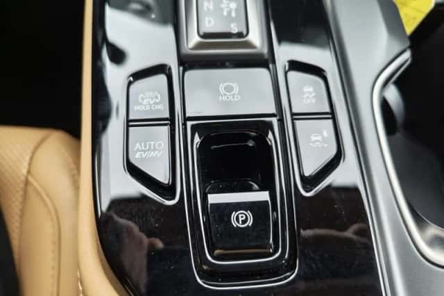 Lexus NX (2022) thumbnail 24
