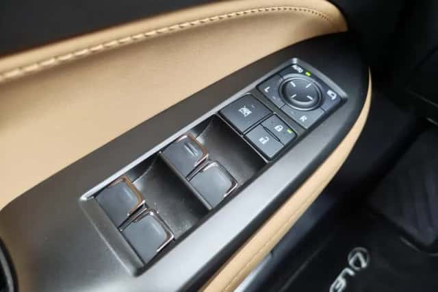 Lexus NX (2022) thumbnail 26