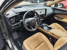 Lexus NX (2022) thumbnail 30