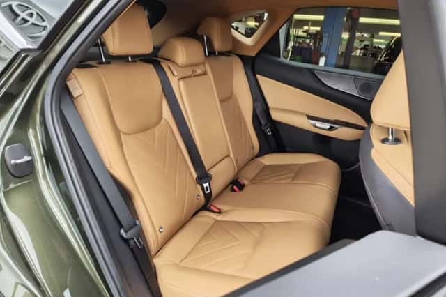 Lexus NX (2022) thumbnail 34