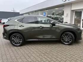Lexus NX (2022) thumbnail 5