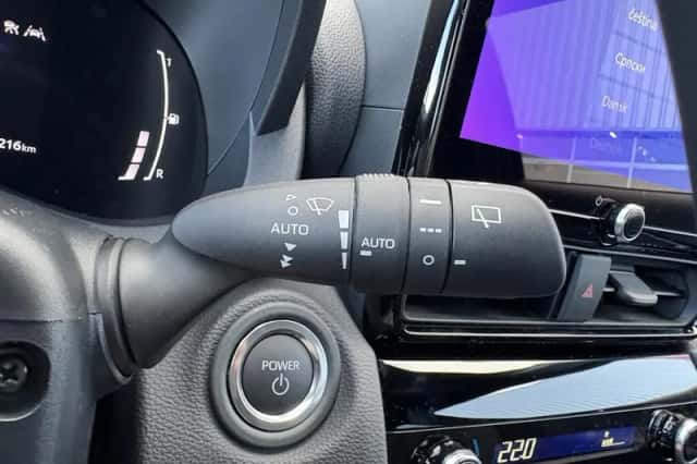 Toyota Yaris Cross (2025) thumbnail 14