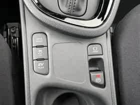 Toyota Yaris Cross (2025) thumbnail 24