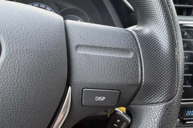 Toyota Auris (2017) thumbnail 13