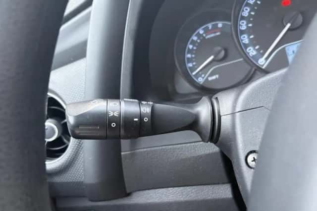 Toyota Auris (2017) thumbnail 14