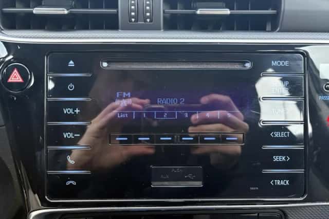 Toyota Auris (2017) thumbnail 17
