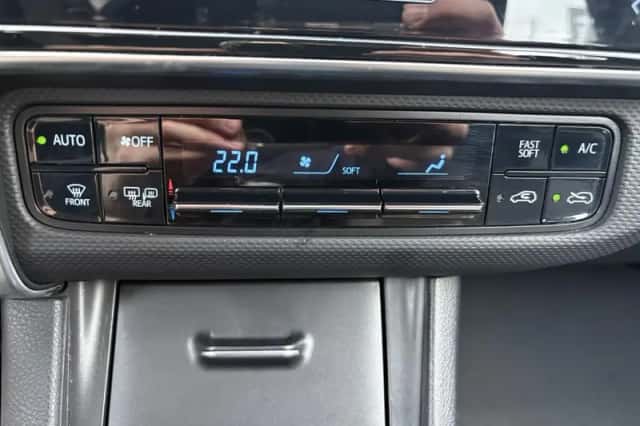 Toyota Auris (2017) thumbnail 19