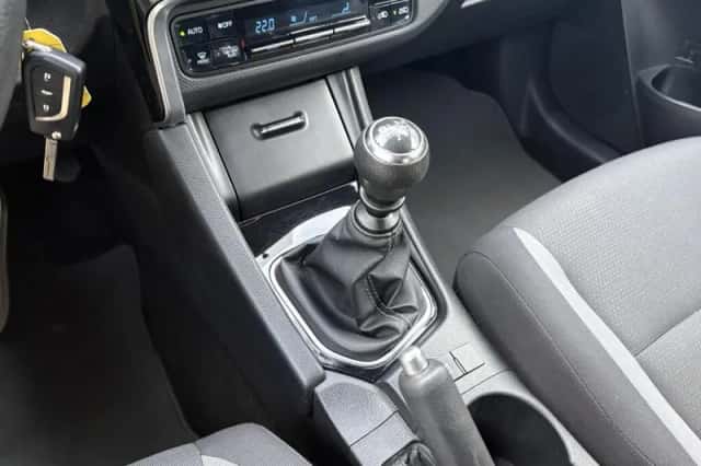 Toyota Auris (2017) thumbnail 22