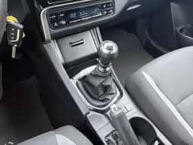 Toyota Auris (2017) thumbnail 22