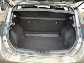 Toyota Auris (2017) thumbnail 30