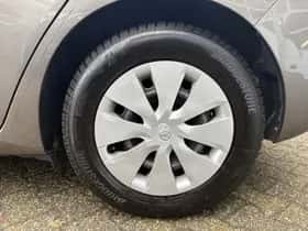 Toyota Auris (2017) thumbnail 34