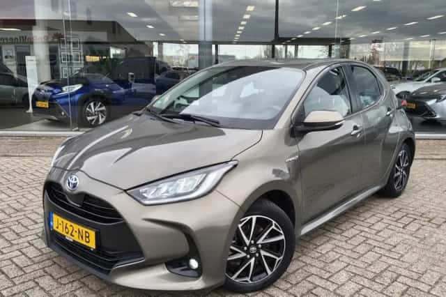 Toyota Yaris (2020) thumbnail 1