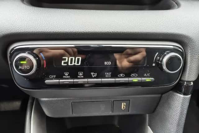 Toyota Yaris (2020) thumbnail 19