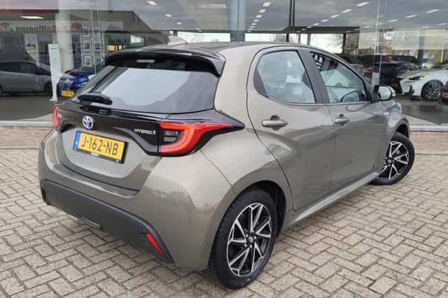 Toyota Yaris (2020) thumbnail 4