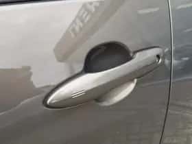 Toyota Yaris (2020) thumbnail 34