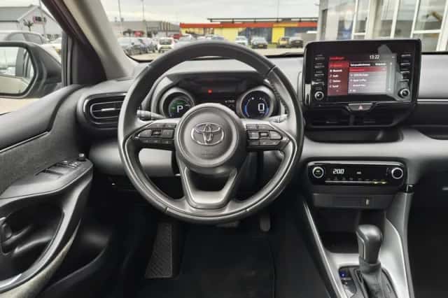 Toyota Yaris (2020) thumbnail 8