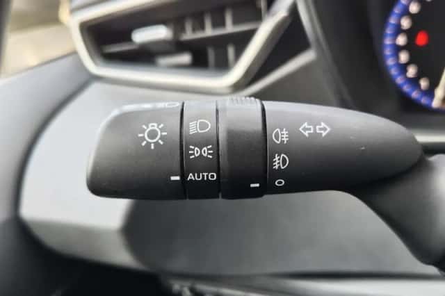 Toyota Corolla (2019) thumbnail 11