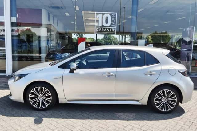Toyota Corolla (2019) thumbnail 3