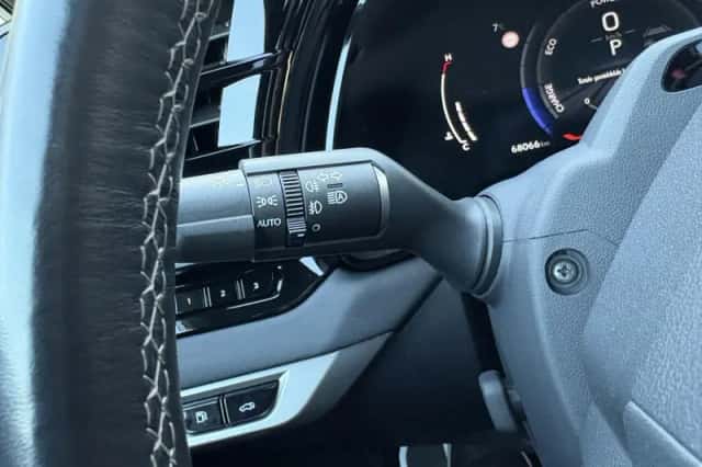 Lexus RX (2023) thumbnail 13