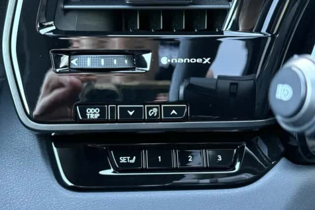 Lexus RX (2023) thumbnail 34