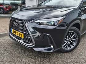 Lexus NX (2025) thumbnail 2